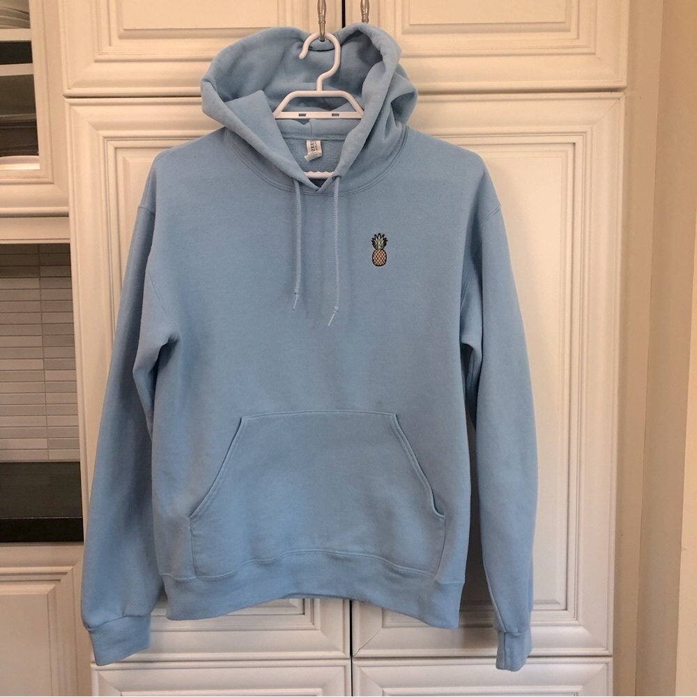 Jerzees woman’s pullover hoodie